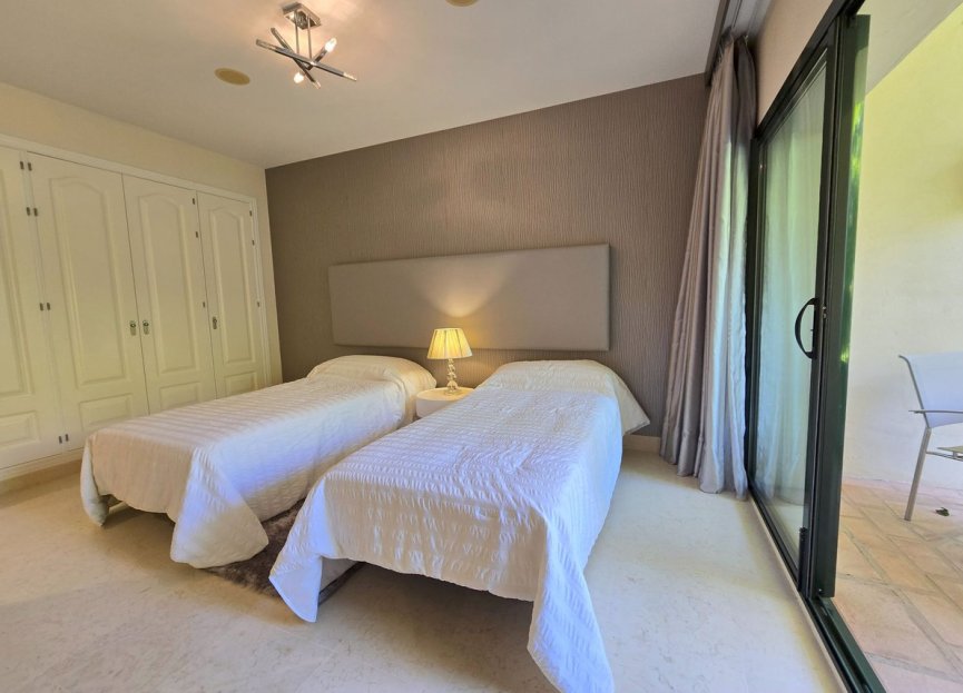 Reventa - Apartment - Middle Floor Apartment - Benahavís - Benahavís Centro