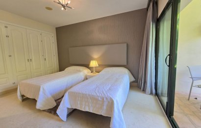 Reventa - Apartment - Middle Floor Apartment - Benahavís - Benahavís Centro