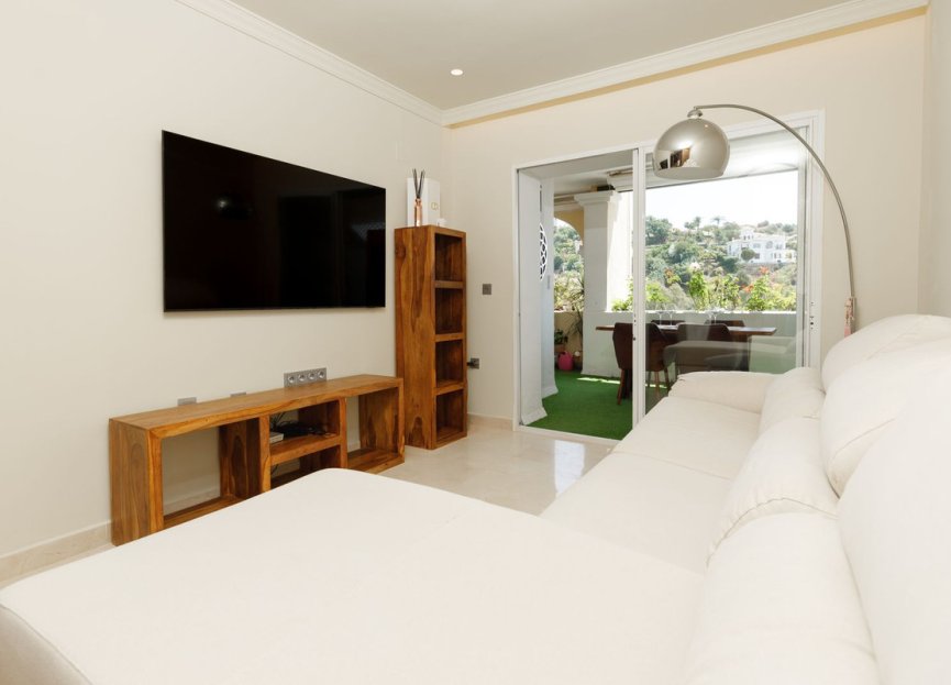 Resale - Apartment - Middle Floor Apartment - Benahavís - La Quinta