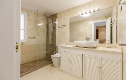 Resale - Apartment - Middle Floor Apartment - Benahavís - La Quinta