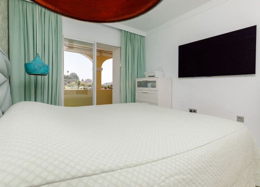 Resale - Apartment - Middle Floor Apartment - Benahavís - La Quinta