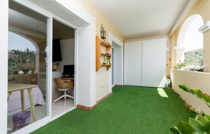 Resale - Apartment - Middle Floor Apartment - Benahavís - La Quinta