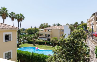 Resale - Apartment - Middle Floor Apartment - Benahavís - La Quinta