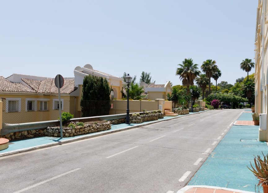 Resale - Apartment - Middle Floor Apartment - Benahavís - La Quinta