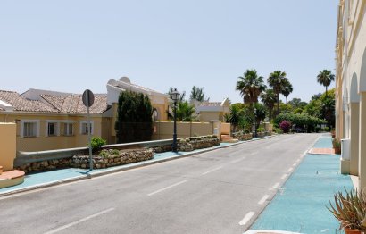 Resale - Apartment - Middle Floor Apartment - Benahavís - La Quinta