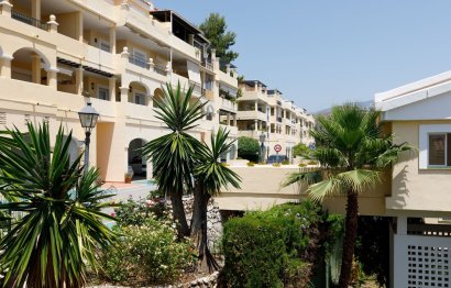 Resale - Apartment - Middle Floor Apartment - Benahavís - La Quinta