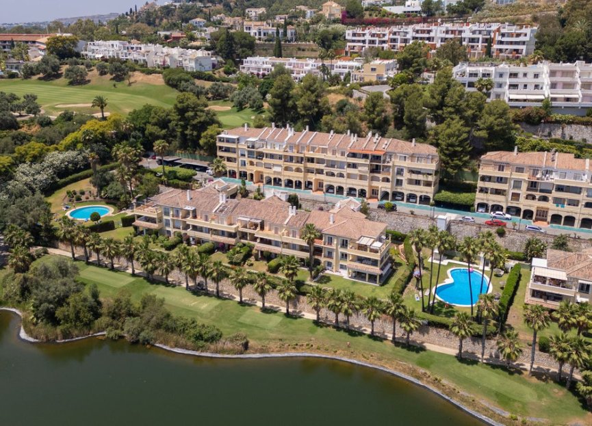 Resale - Apartment - Middle Floor Apartment - Benahavís - La Quinta