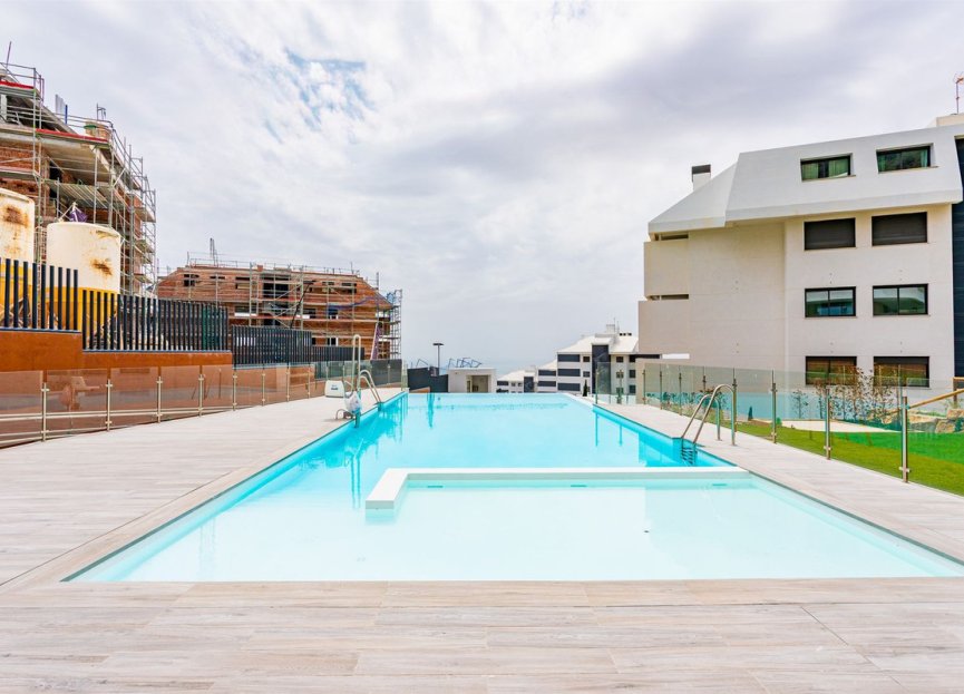 Resale - Apartment - Middle Floor Apartment - Fuengirola - Fuengirola Centro