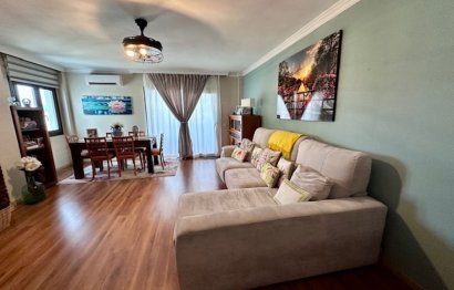 Resale - Apartment - Top Floor Apartment - Estepona - Estepona Centro