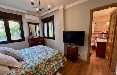 Resale - Apartment - Top Floor Apartment - Estepona - Estepona Centro