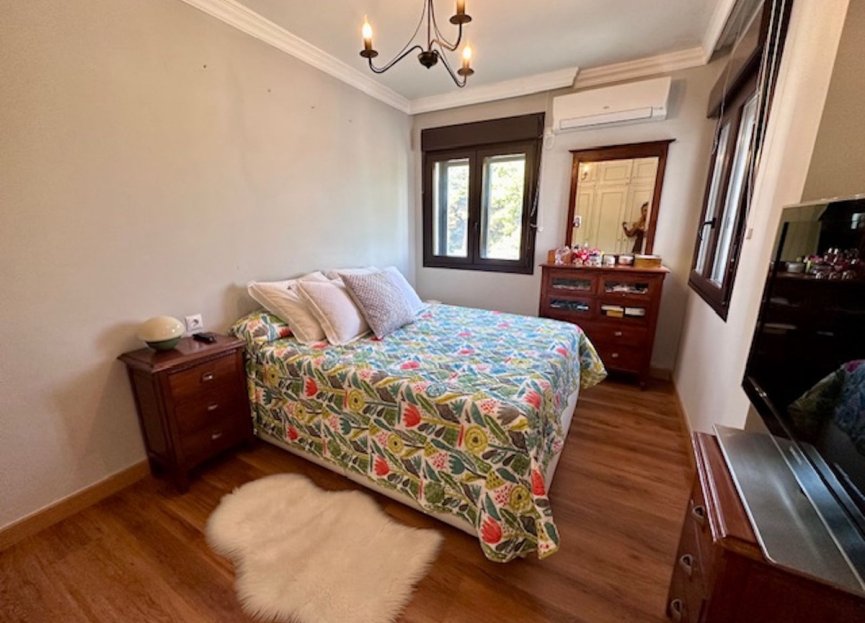 Resale - Apartment - Top Floor Apartment - Estepona - Estepona Centro