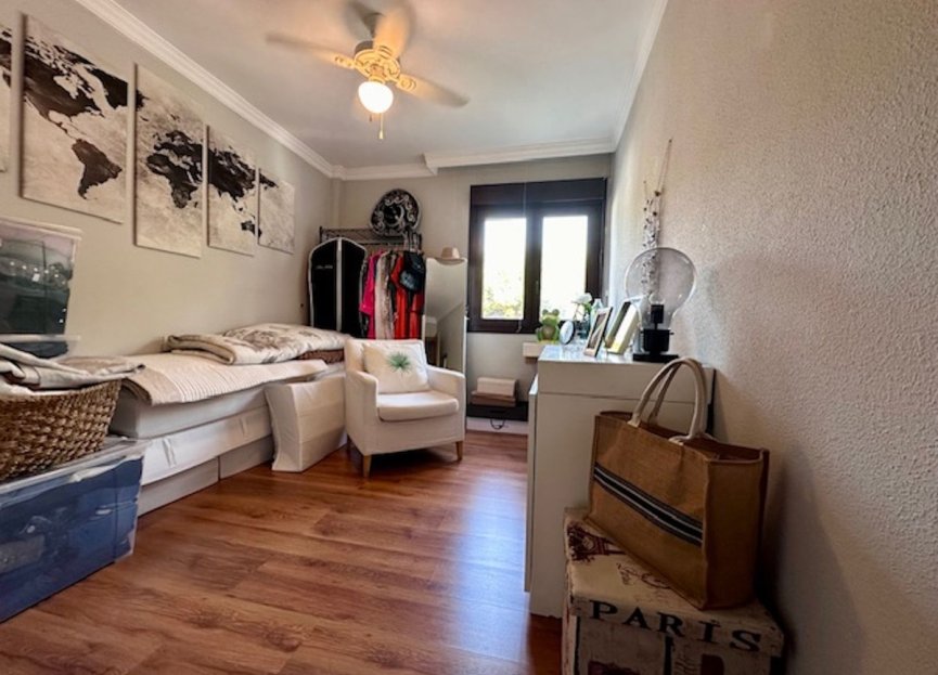 Resale - Apartment - Top Floor Apartment - Estepona - Estepona Centro