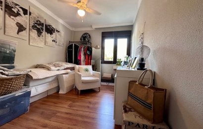 Resale - Apartment - Top Floor Apartment - Estepona - Estepona Centro