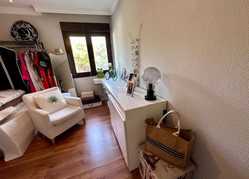 Resale - Apartment - Top Floor Apartment - Estepona - Estepona Centro