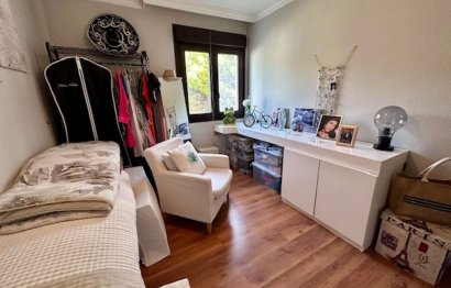 Resale - Apartment - Top Floor Apartment - Estepona - Estepona Centro