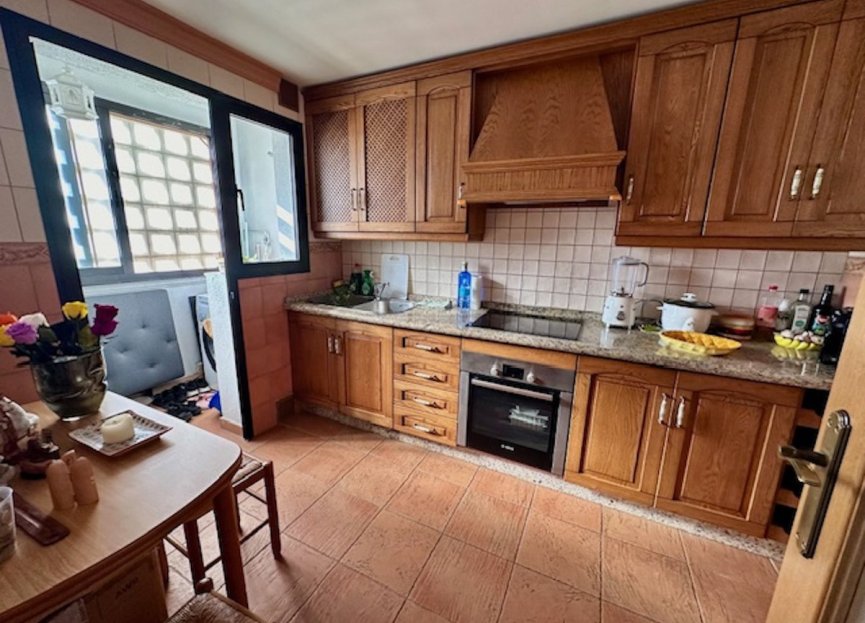 Resale - Apartment - Top Floor Apartment - Estepona - Estepona Centro