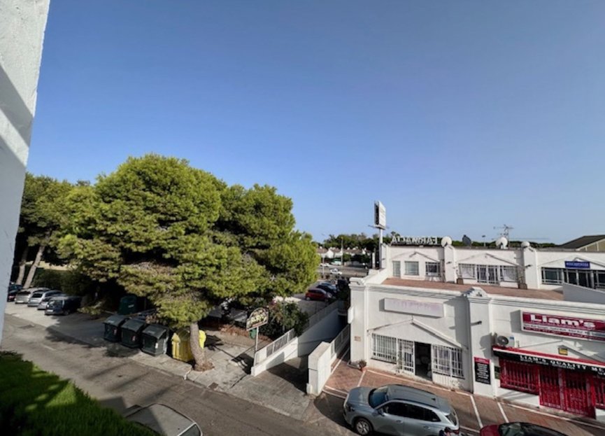 Resale - Apartment - Top Floor Apartment - Estepona - Estepona Centro