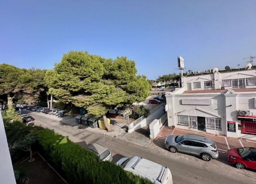 Resale - Apartment - Top Floor Apartment - Estepona - Estepona Centro