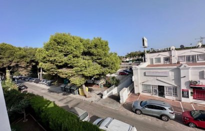 Resale - Apartment - Top Floor Apartment - Estepona - Estepona Centro