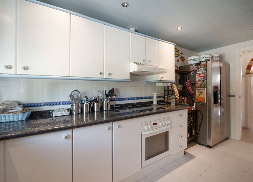 Resale - House - Townhouse - Casares - Casares Centro