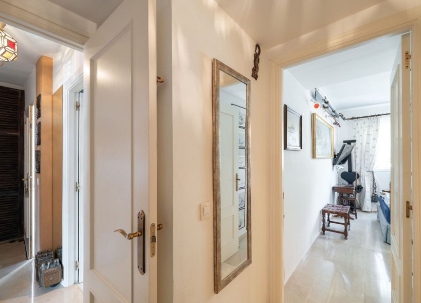 Resale - House - Townhouse - Casares - Casares Centro