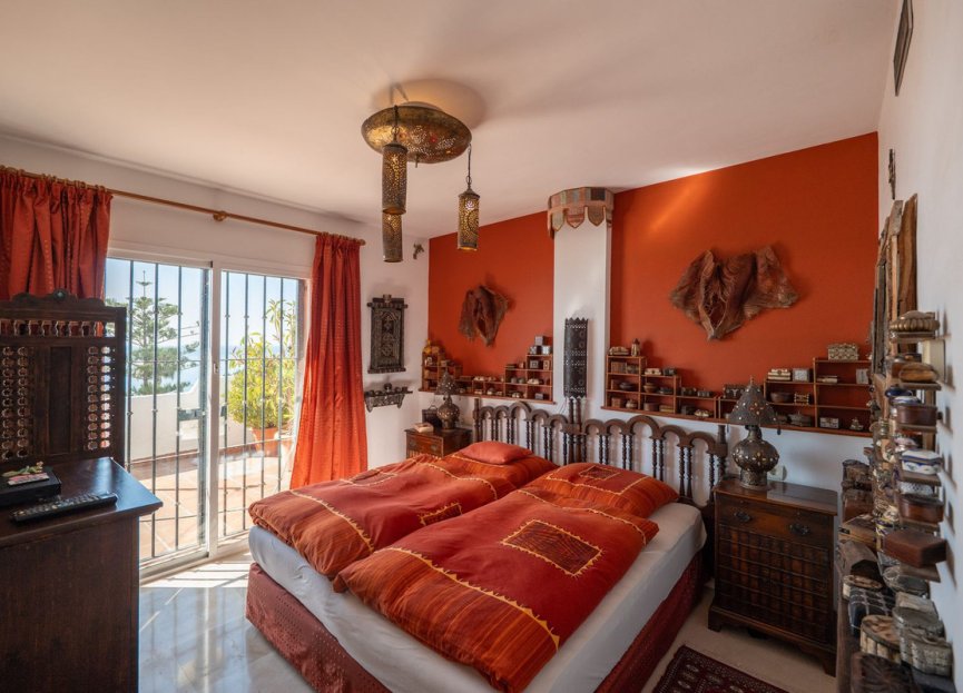 Resale - House - Townhouse - Casares - Casares Centro