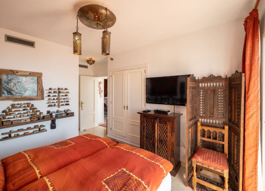 Resale - House - Townhouse - Casares - Casares Centro