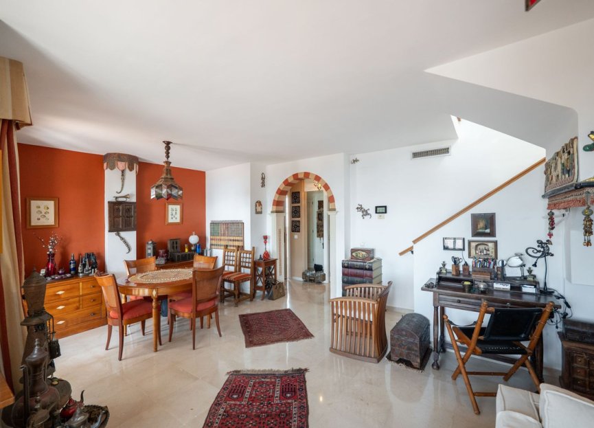 Resale - House - Townhouse - Casares - Casares Centro