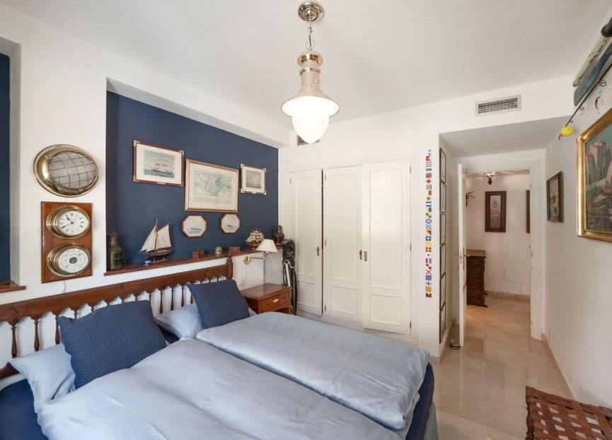 Resale - House - Townhouse - Casares - Casares Centro