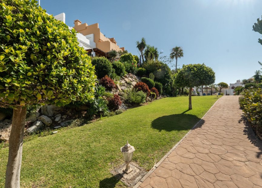 Resale - House - Townhouse - Casares - Casares Centro