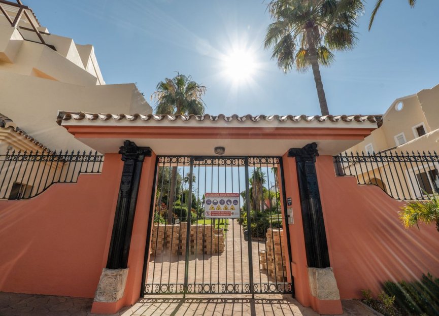 Resale - House - Townhouse - Casares - Casares Centro