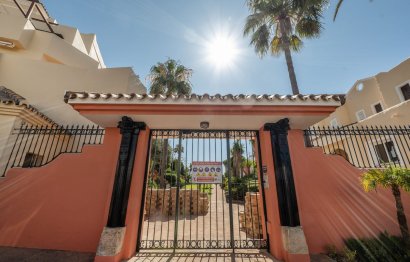 Resale - House - Townhouse - Casares - Casares Centro