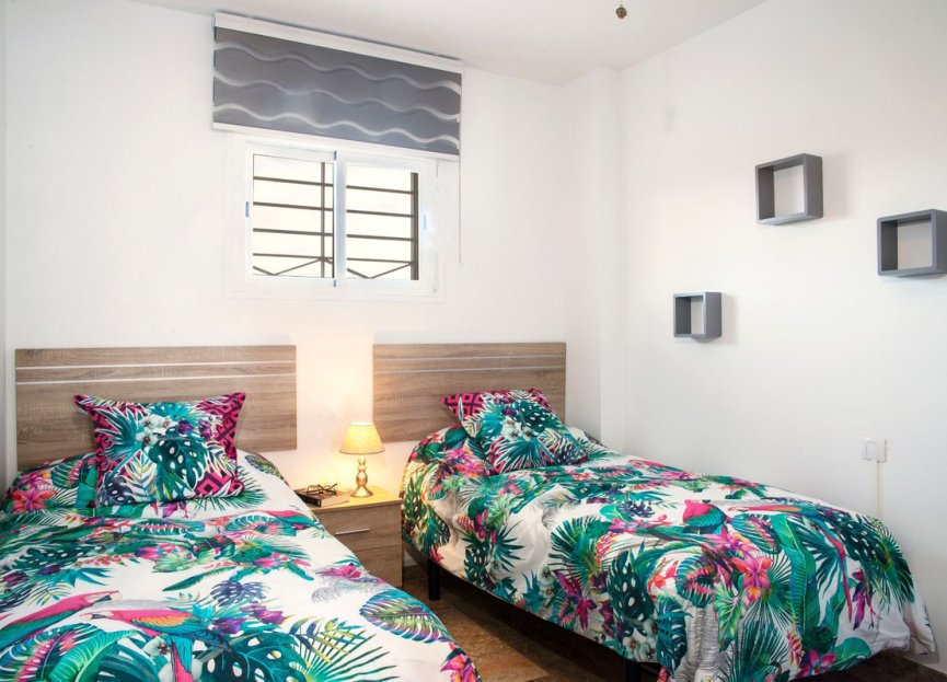 Reventa - Apartment - Top Floor Apartment - Estepona - Estepona Centro