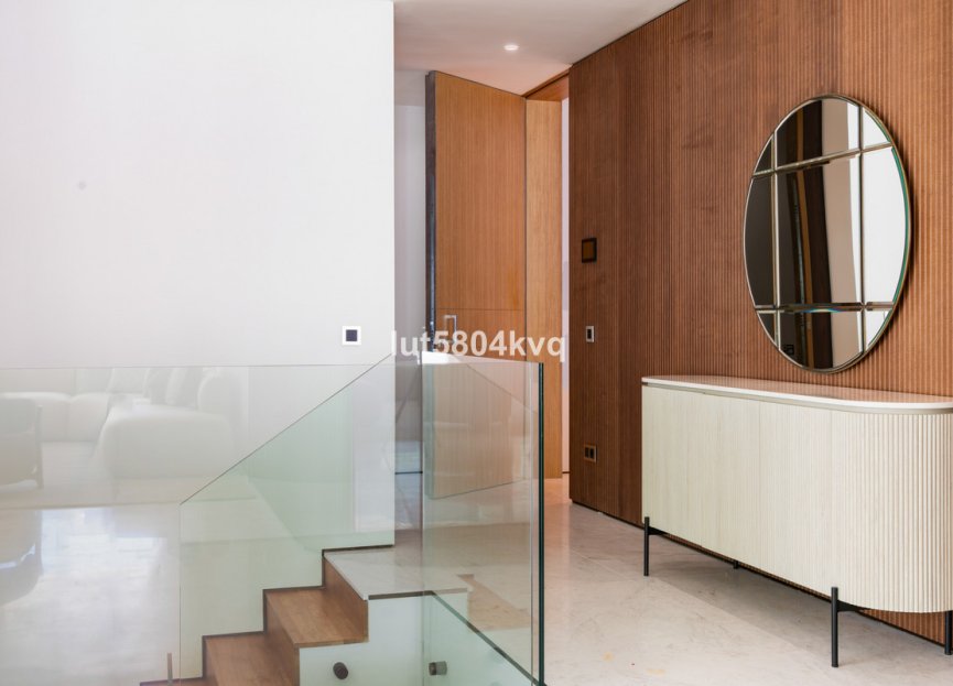 Resale - Ground floor apartment - Marbella - The Golden Mile