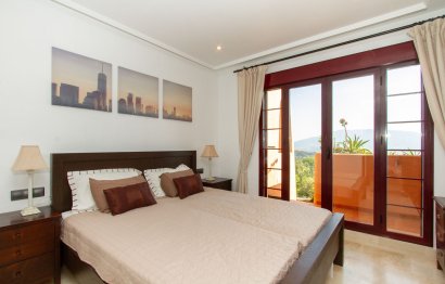 Resale - Ground floor apartment - Marbella - La Mairena