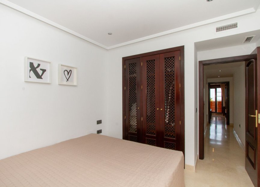 Resale - Ground floor apartment - Marbella - La Mairena