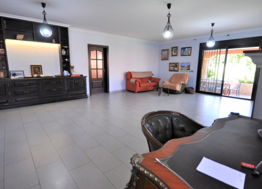 Resale - House - Detached Villa - Casares - Casares Playa