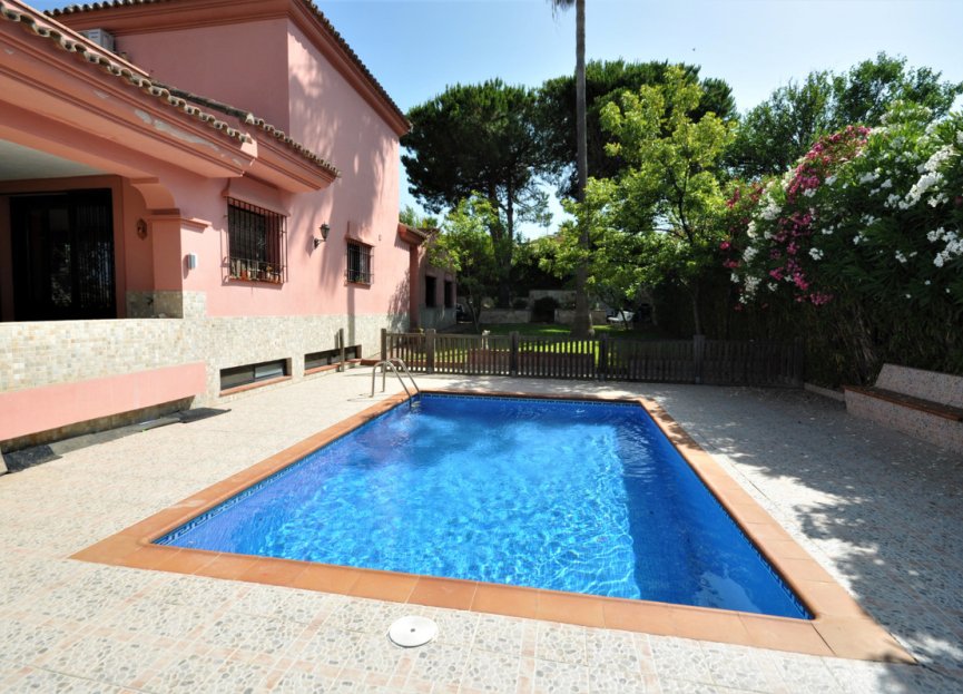 Resale - House - Detached Villa - Casares - Casares Playa