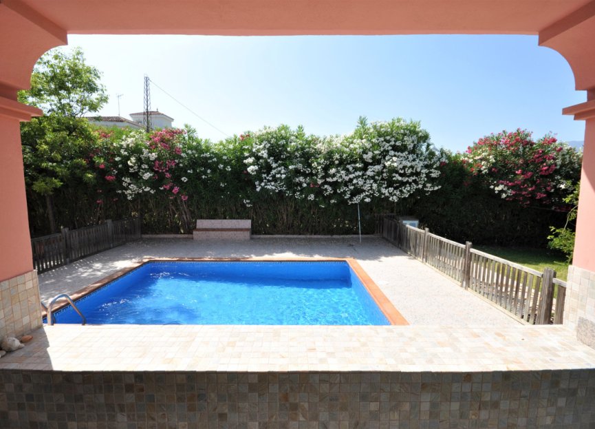 Resale - House - Detached Villa - Casares - Casares Playa