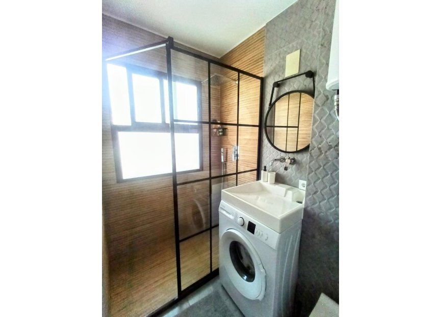 Resale - Apartment - Middle Floor Apartment - Benalmádena - Benalmadena Costa