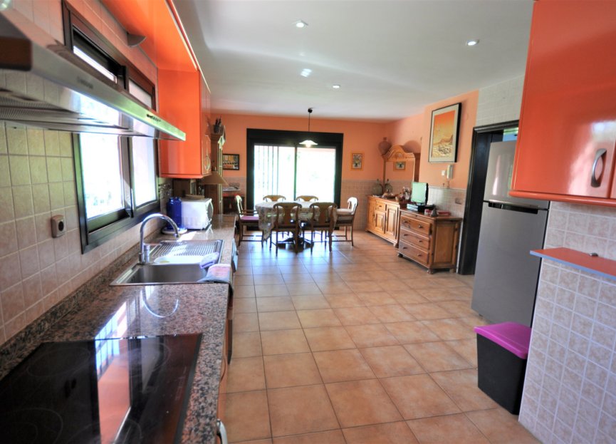 Resale - House - Detached Villa - Casares - Casares Playa