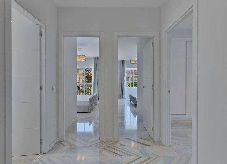 Resale - Apartment - Penthouse - Estepona - Bel Air