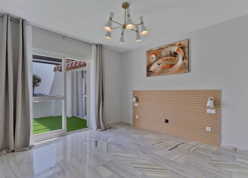 Resale - Apartment - Penthouse - Estepona - Bel Air