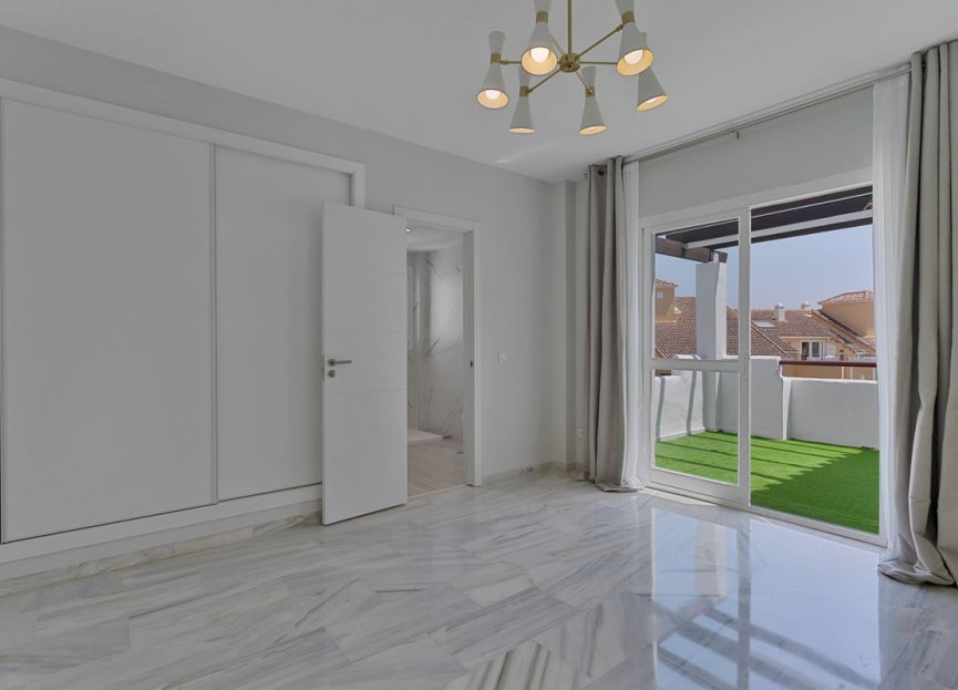 Resale - Apartment - Penthouse - Estepona - Bel Air