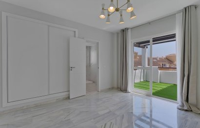 Resale - Apartment - Penthouse - Estepona - Bel Air