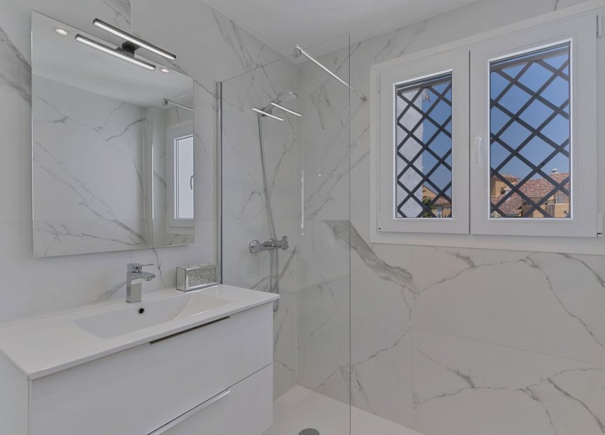 Resale - Apartment - Penthouse - Estepona - Bel Air