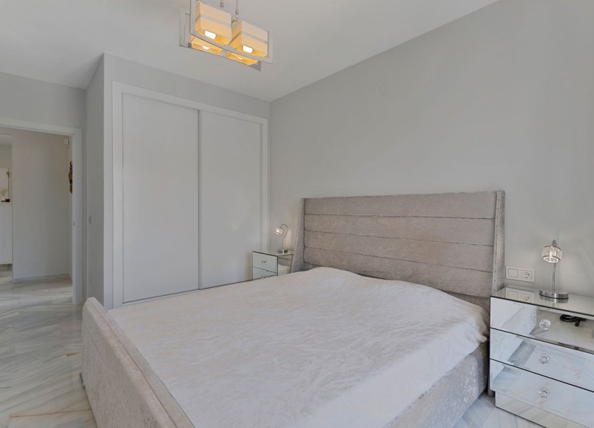 Resale - Apartment - Penthouse - Estepona - Bel Air