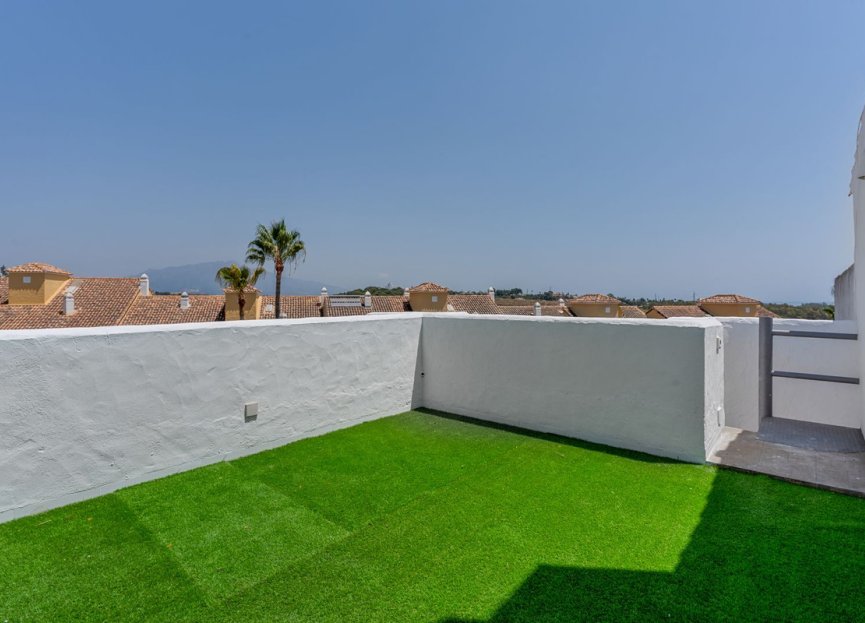 Resale - Apartment - Penthouse - Estepona - Bel Air