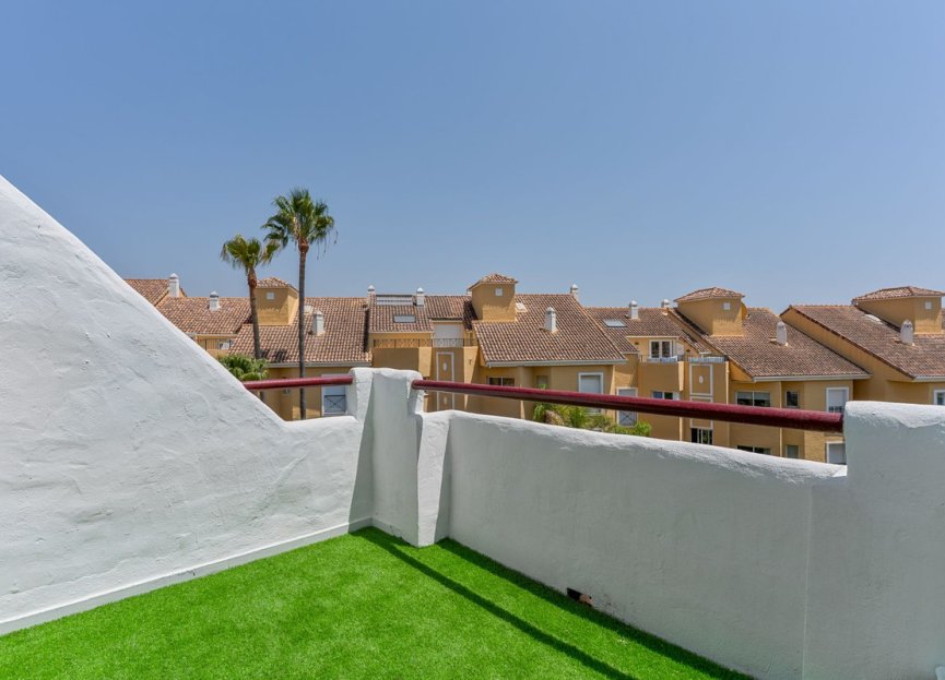 Resale - Apartment - Penthouse - Estepona - Bel Air
