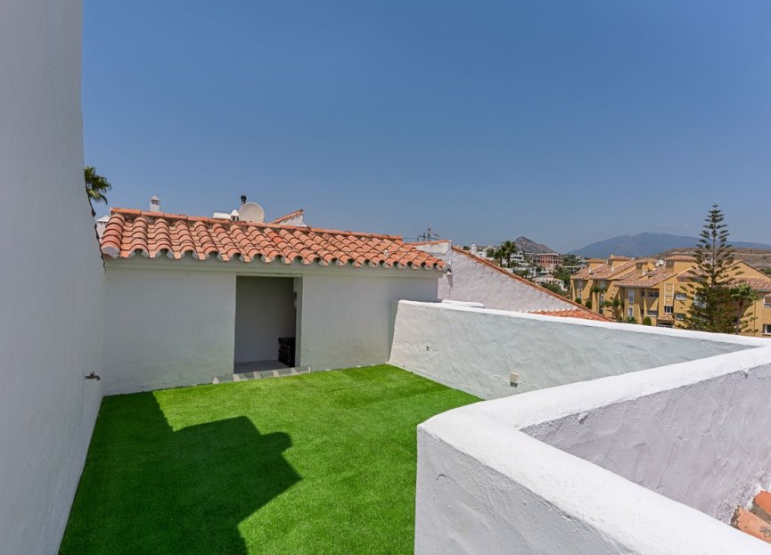 Resale - Apartment - Penthouse - Estepona - Bel Air